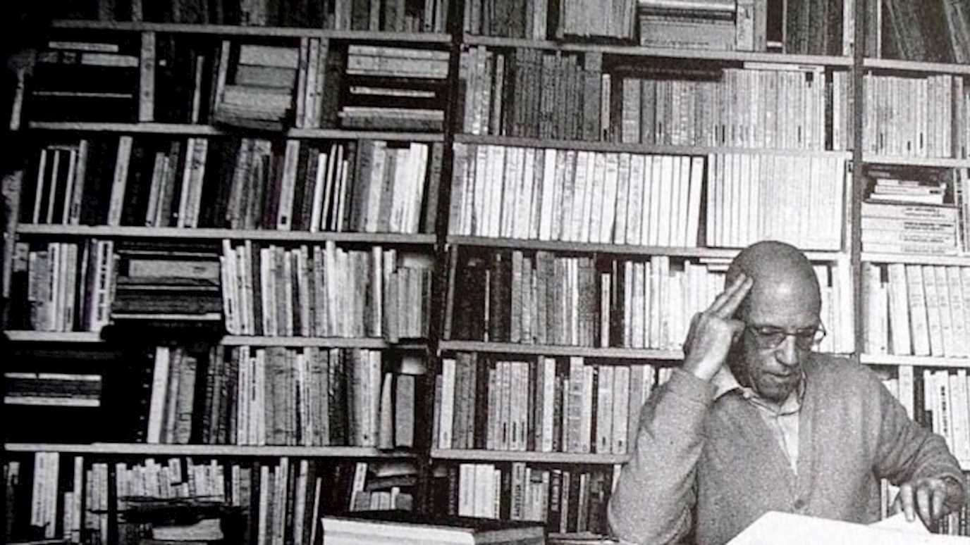 foucault-bookshelves.jpeg